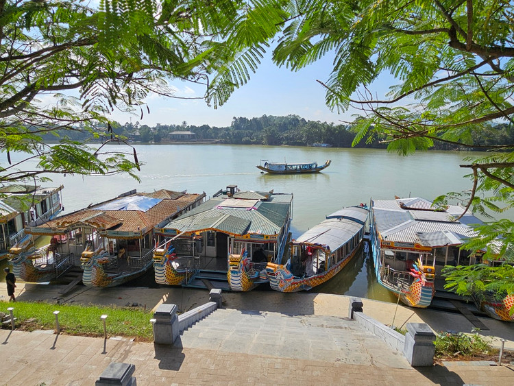 Ngam do thi di san Hue tu “de nhat co tu” linh thieng