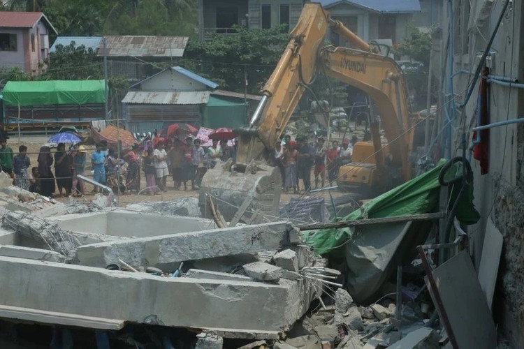 Quan doi Viet Nam san sang cu luc luong tham gia cuu tro dong dat tai Myanmar