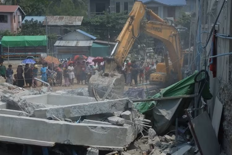 Quan doi Viet Nam san sang cu luc luong tham gia cuu tro dong dat tai Myanmar