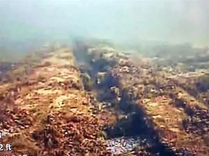 Đi câu cá, đụng trúng vật thể lạ chứa bí mật gây choáng - Hình 3 Di cau ca, dung trung vat the la chua bi mat gay choang-Hinh-3