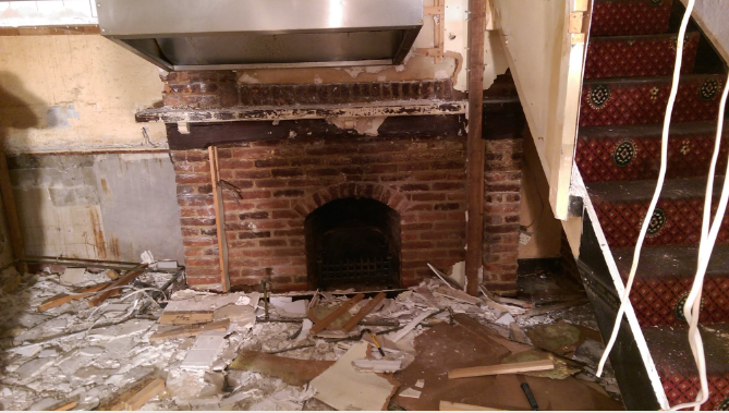 Don dep quan ruou, tinh co dung trung “kho bau” quy hiem bi lang quen-Hinh-2