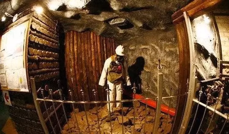 Tang vang “lo thien” 45 tan nam sat Viet Nam, do ai dam lay-Hinh-5