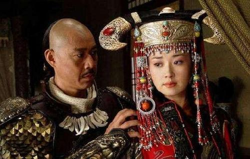 Mở mộ cổ, thất kinh thấy thi hài mỹ nhân trăm tuổi... như người sống - Hình 6 Mo mo co, that kinh thay thi hai my nhan tram tuoi... nhu nguoi song-Hinh-6