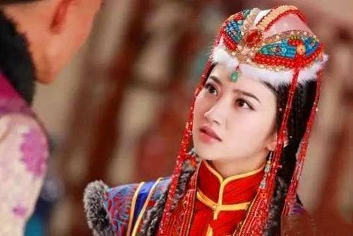 Mở mộ cổ, thất kinh thấy thi hài mỹ nhân trăm tuổi... như người sống - Hình 4 Mo mo co, that kinh thay thi hai my nhan tram tuoi... nhu nguoi song-Hinh-4