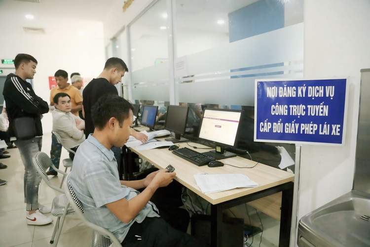 Doi giay phep lai xe o to online, thao tac the nao nhanh gon nhat?-Hinh-6