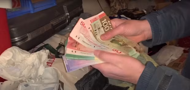 Mua nha cu, bun run chan tay khi thay “kho bau” dot nhien lo dien-Hinh-5