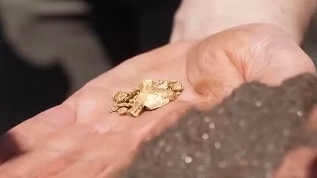 “Kho bau” lo ra sau con mua ky luc, con sot “san vang” tro lai-Hinh-10