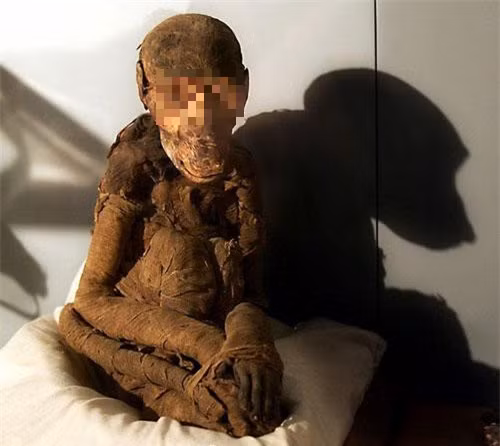 Phat hien xac uop khong phai con nguoi, lo su that vung dat huyen thoai-Hinh-4