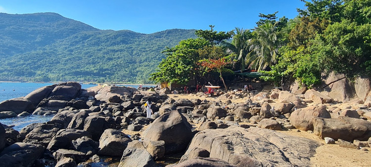 Me man thien duong song ao o Bai da Obama Da Nang-Hinh-2