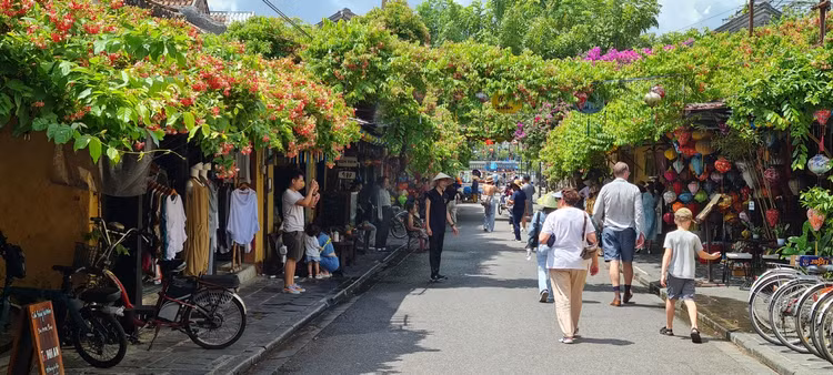 Me man gian hoa giay, su quan tu o “thi tran dep nhat the gioi“-Hinh-11