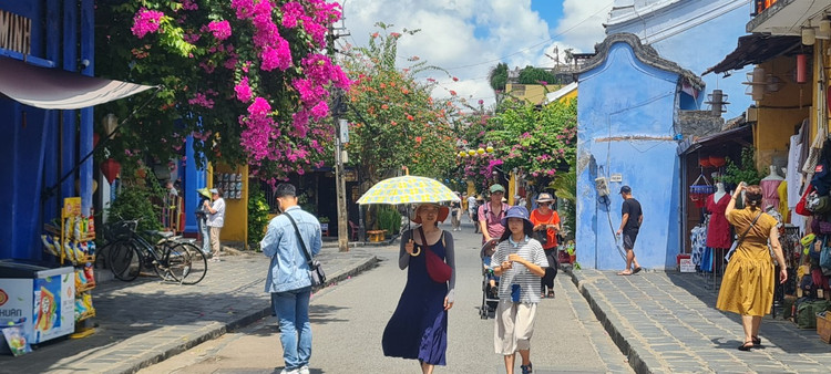 Me man gian hoa giay, su quan tu o “thi tran dep nhat the gioi“-Hinh-2