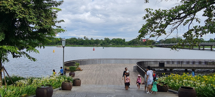 Chiem nguong cau go lim “bac ty” doc nhat Viet Nam-Hinh-10