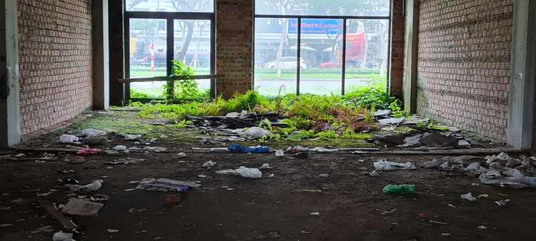 Da Nang: Xot xa loat shophouse chuc ty bo hoang, co phu kin-Hinh-9