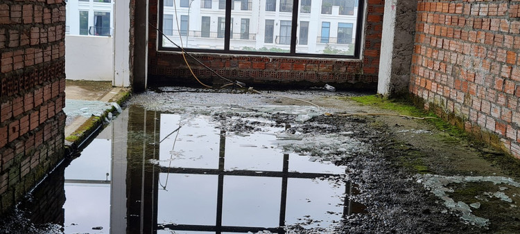 Da Nang: Xot xa loat shophouse chuc ty bo hoang, co phu kin-Hinh-11