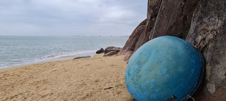 Check in bai bien hoang so tuyet dep duoi chan nui Son Tra-Hinh-7