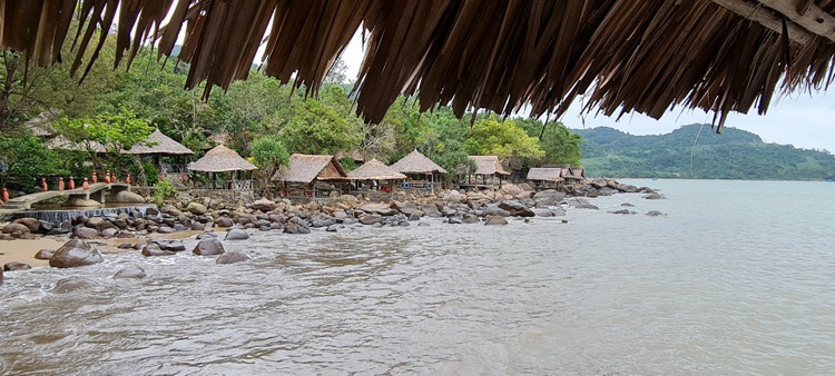 Check in bai bien hoang so tuyet dep duoi chan nui Son Tra-Hinh-11