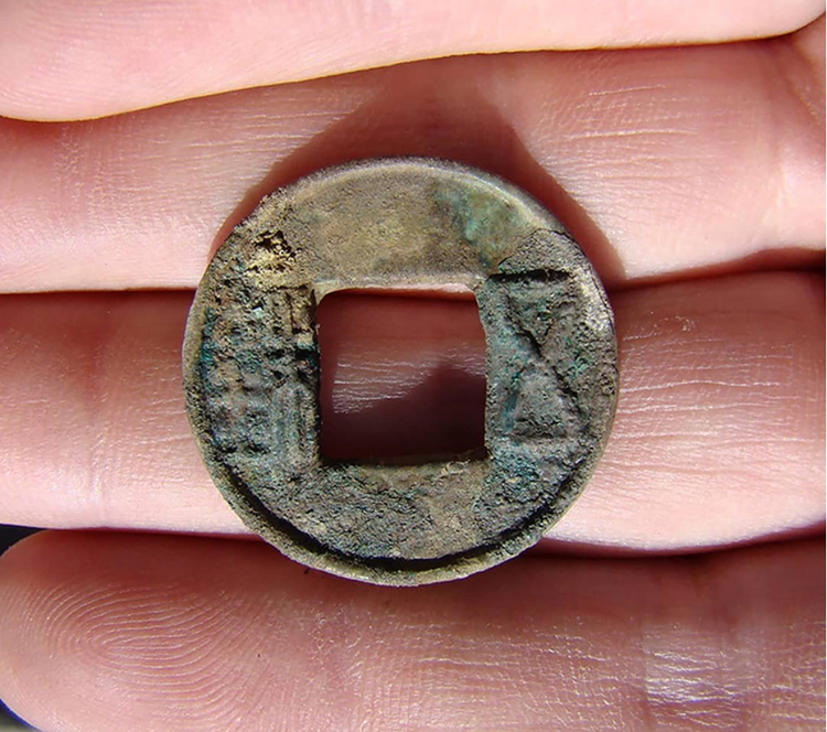 Mo mo co 2.100 nam, chuyen gia tai mat thay iPhone “xuyen khong”-Hinh-3