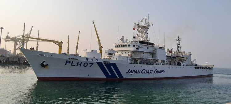 Can canh tau bao ve bo bien Nhat Ban den Da Nang