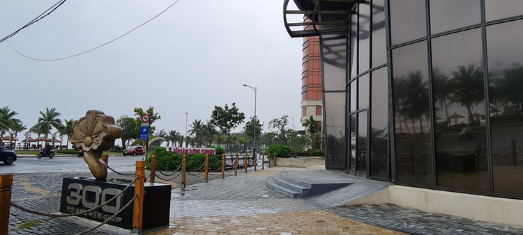 Da Nang: Sap den mua cao diem, nhieu KS van “cua dong then cai”-Hinh-2