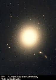 Phát hiện choáng váng về "quái vật siêu cấp” vũ trụ hình khoai tây - Hình 7 Phat hien choang vang ve