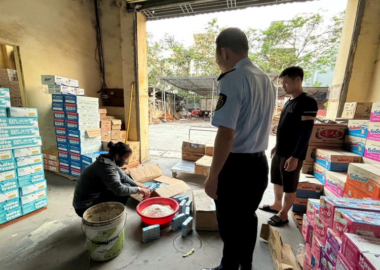 Hai Duong tieu huy hon 420 san pham sua nhap lau