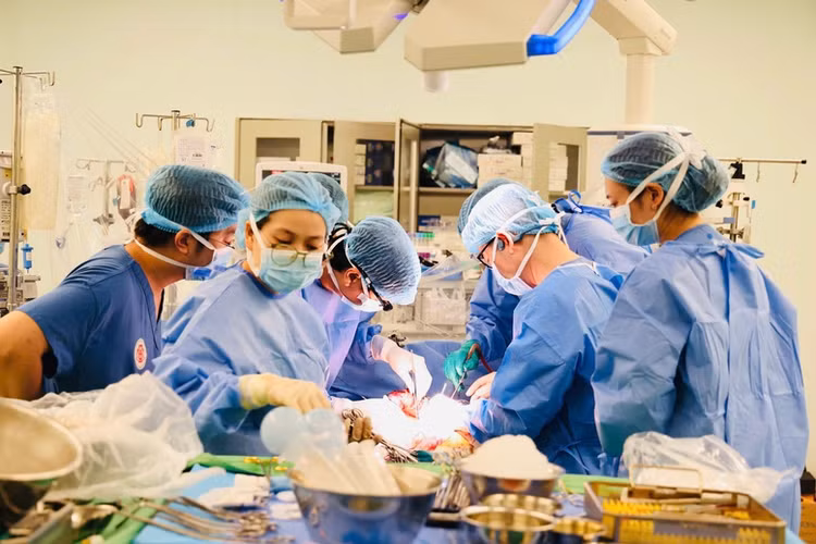 Benh nhan nam chet nao hoi sinh 3 cuoc doi moi