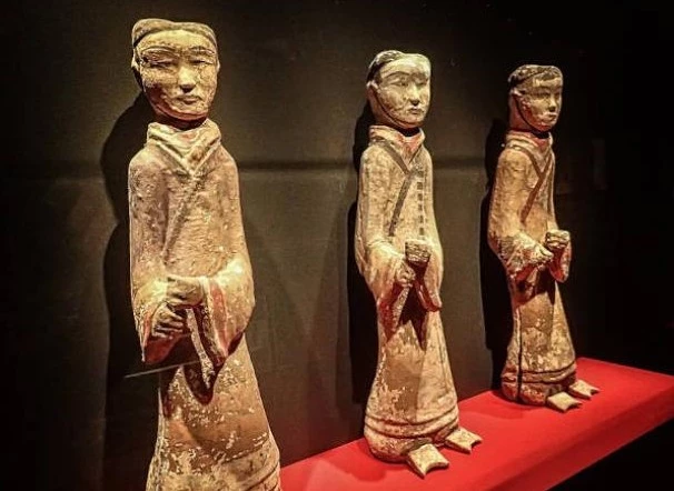 Su that rung ron an sau ngoi mo tap the gan Van Ly Truong Thanh-Hinh-4