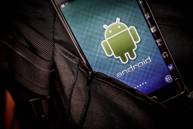 Xoa ngay ung dung nay neu khong muon dien thoai bi theo doi