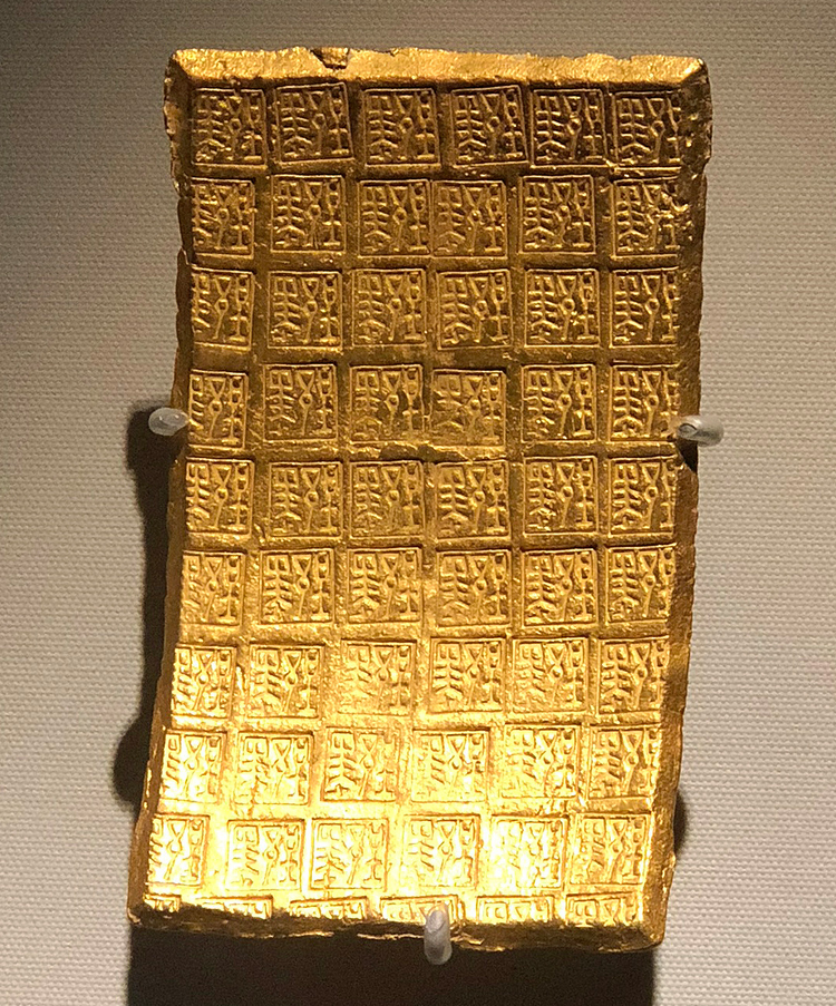 Dao ao sau nha, lao nong vo oa phat hien 10kg vang “dac biet”-Hinh-5