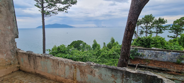 Bi an khach san bo hoang tren deo Hai Van-Hinh-9