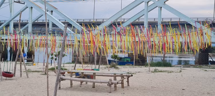 Cau Nam O - diem ngam hoang hon cuc hot duoi chan deo Hai Van-Hinh-5