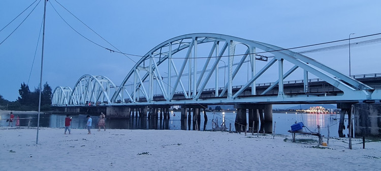 Cau Nam O - diem ngam hoang hon cuc hot duoi chan deo Hai Van-Hinh-13