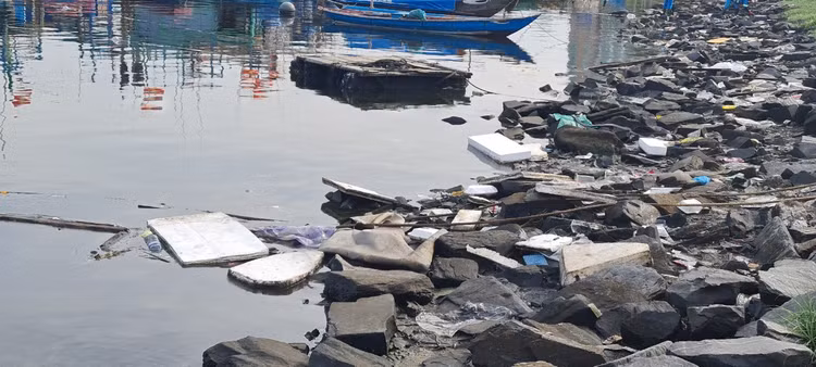 Da Nang: Muot mo hoi don rac quanh Au thuyen Tho Quang-Hinh-2