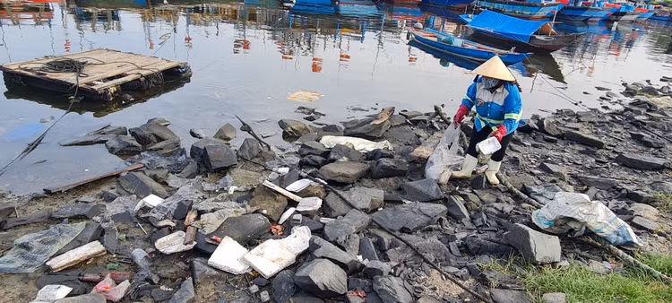 Da Nang: Muot mo hoi don rac quanh Au thuyen Tho Quang-Hinh-13