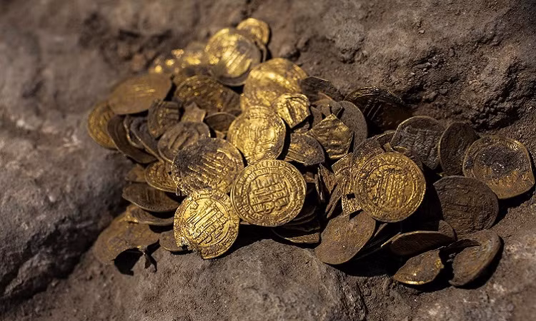 Dang cuoc dat, co gai vo tinh dung trung “kho bau” vo song-Hinh-10