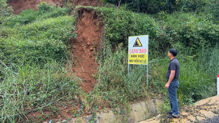 Lam Dong: Nguy co sat lo khi qua doi xuat hien vet nut lon-Hinh-5