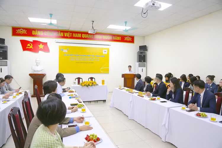 PVcomBank ký kết thỏa thuận hợp tác toàn diện với Bệnh viện Hữu nghị Việt Nam – Cu Ba - Hình 2 PVcomBank ky ket thoa thuan hop tac toan dien voi Benh vien Huu nghi Viet Nam – Cu Ba-Hinh-2