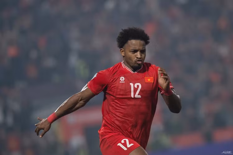 Hot ran ran tien dao Nguyen Xuan Son trong tua game Football Manager-Hinh-6