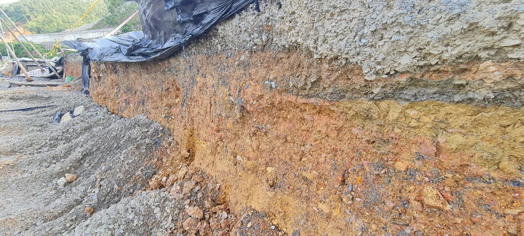 Da Nang: Toan canh tuyen duong tram ty vua tham nhua da nut gay-Hinh-11