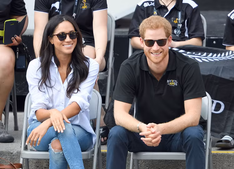 Tiên đoán “như thần” về tương lai của Meghen Markle ở Hoàng gia Anh - Hình 11 Tien doan “nhu than” ve tuong lai cua Meghen Markle o Hoang gia Anh-Hinh-11