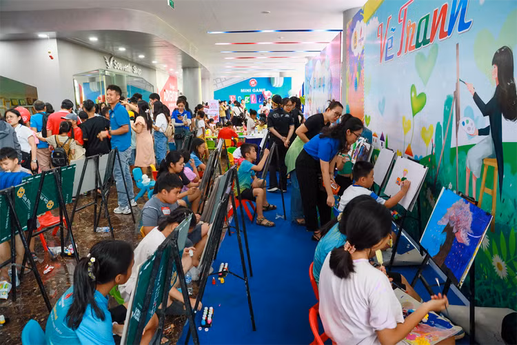 BSR to chuc tuyen duong con cua CBCNV co thanh tich cao trong hoc tap-Hinh-7