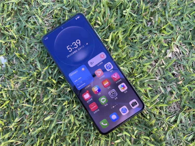 Lo dien dien thoai vuot ngoai suc tuong tuong, nguoi dung do xo mua-Hinh-4