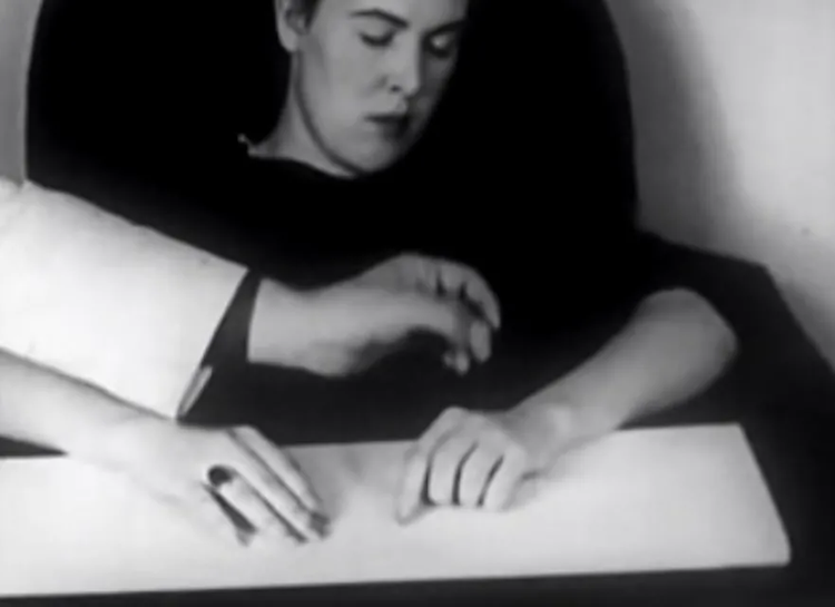 Nguoi dan ong ke vanh vach 16 tien kiep, chuyen gia giai ma sao?-Hinh-8