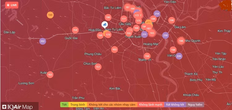 Chat luong khong khi Ha Noi ngay 8/1: Khu vuc Long Bien rat xau