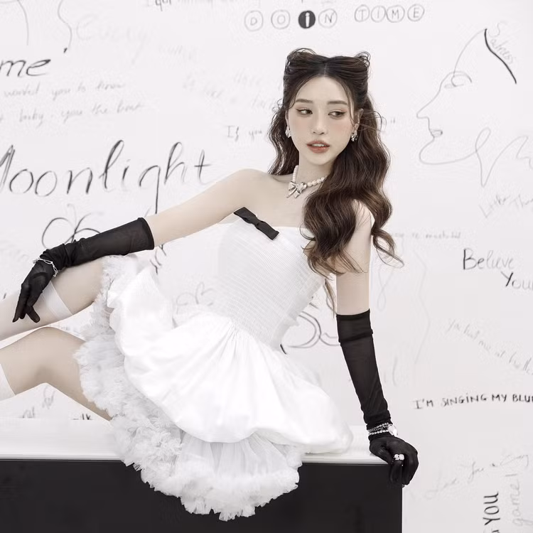 Cô không chỉ thu hút khán giả bằng kỹ năng chơi game mà còn bởi sự chân thành và gần gũi trong cách giao tiếp. (Ảnh: FBNV)