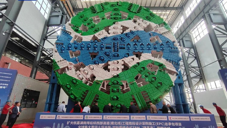 Lang gieng Viet Nam pha ky luc, khoe co may khong lo 3.500 tan-Hinh-8