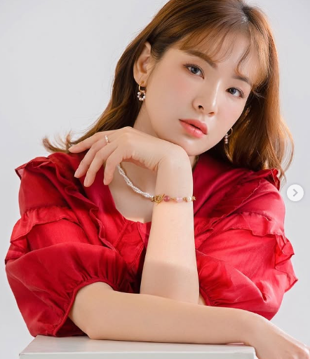 Fan phát hiện cô từng chụp ảnh gợi cảm cho tạp chí từ năm 2017, cho thấy sự nhất quán trong phong cách.(Ảnh: IGNV)