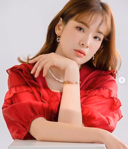 Fan phát hiện cô từng chụp ảnh gợi cảm cho tạp chí từ năm 2017, cho thấy sự nhất quán trong phong cách.(Ảnh: IGNV)