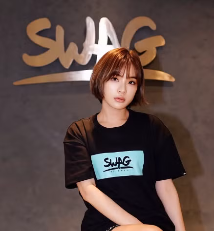 Lý do cô đưa ra là vì thu nhập, thẳng thắn thừa nhận mục đích kiếm tiền và không ngại thách thức giới hạn bản thân.(Ảnh: IGNV)