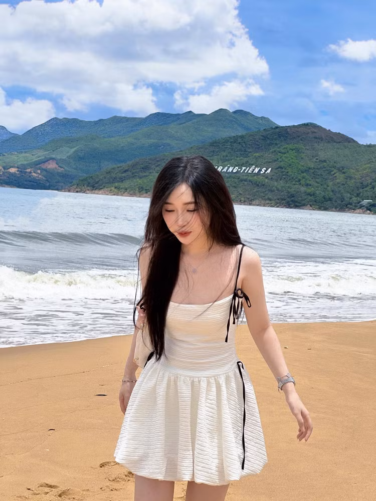 Mặc dù cô đã nhiều lần yêu cầu ngừng nhắc đến, nhưng tình trạng này vẫn tiếp diễn, ảnh hưởng đến tâm lý và công việc của cô.(Ảnh: FBNV)